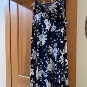 Women’s Popover 2X Navy Floral Dress